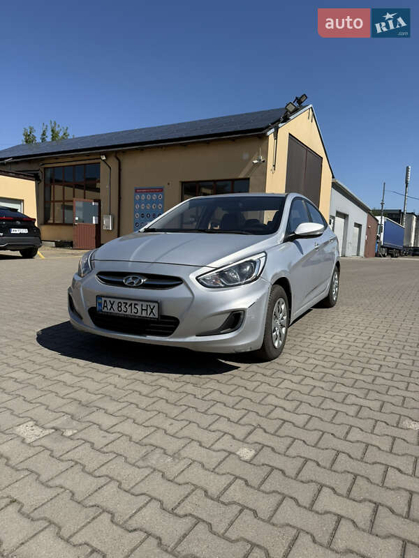 Hyundai Accent 2016