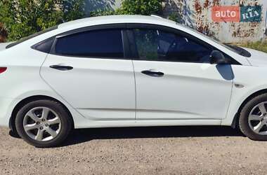Седан Hyundai Accent 2013 в 