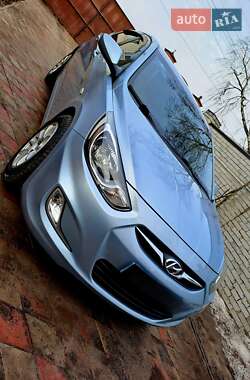 Седан Hyundai Accent 2011 в Сумах
