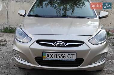 Hyundai Accent 2012 Hyundai Accent 2012