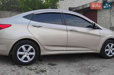 Седан Hyundai Accent 2012 в 