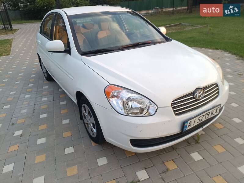 Hyundai Accent 2010