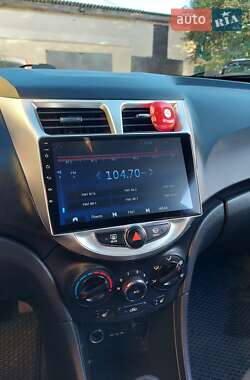 Седан Hyundai Accent 2011 в 