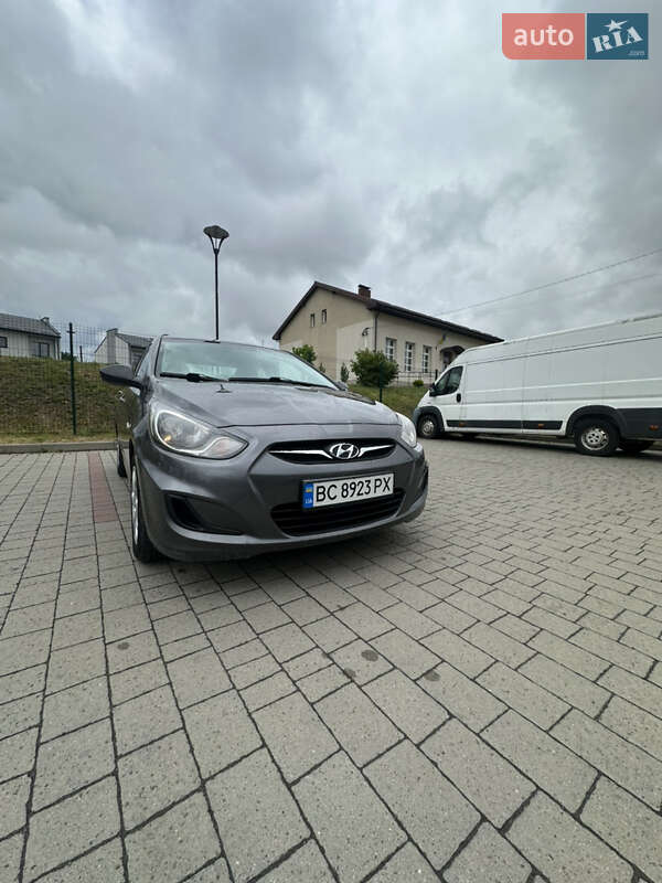 Седан Hyundai Accent 2013 в Львове
