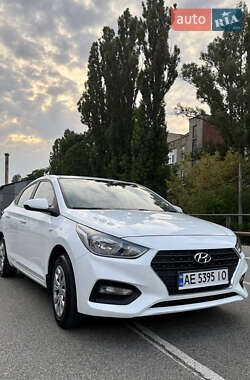 Седан Hyundai Accent 2017 в Киеве