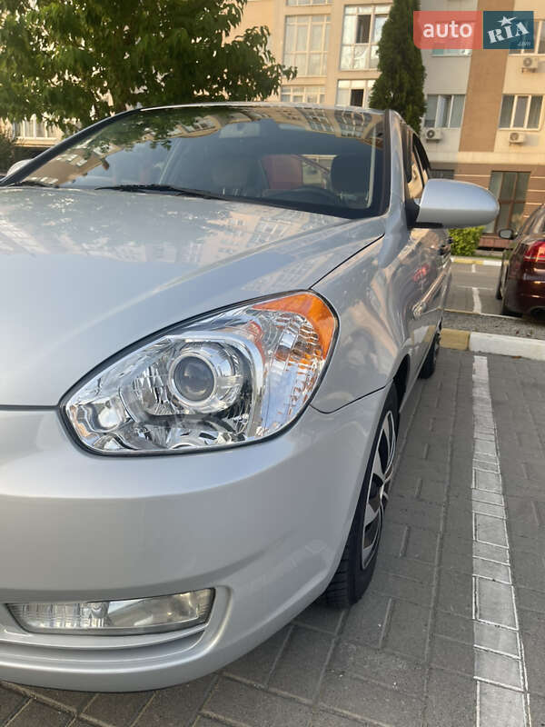 Седан Hyundai Accent 2007 в Киеве