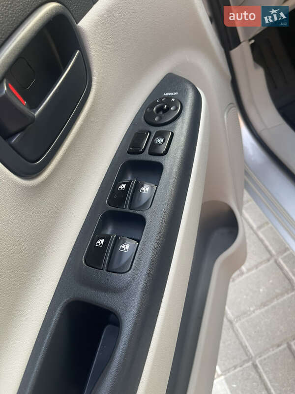 Седан Hyundai Accent 2007 в Киеве