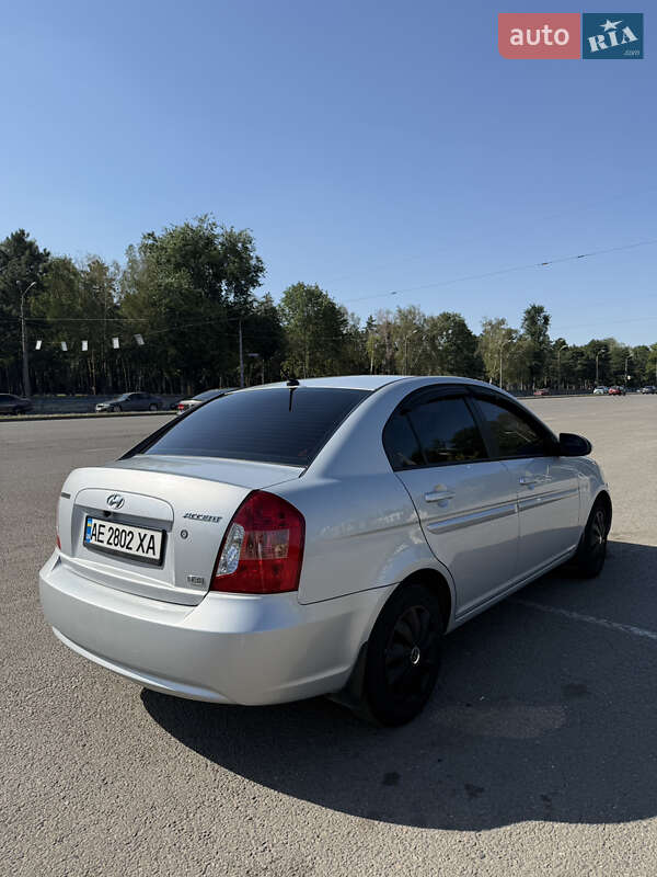 Седан Hyundai Accent 2008 в Днепре
