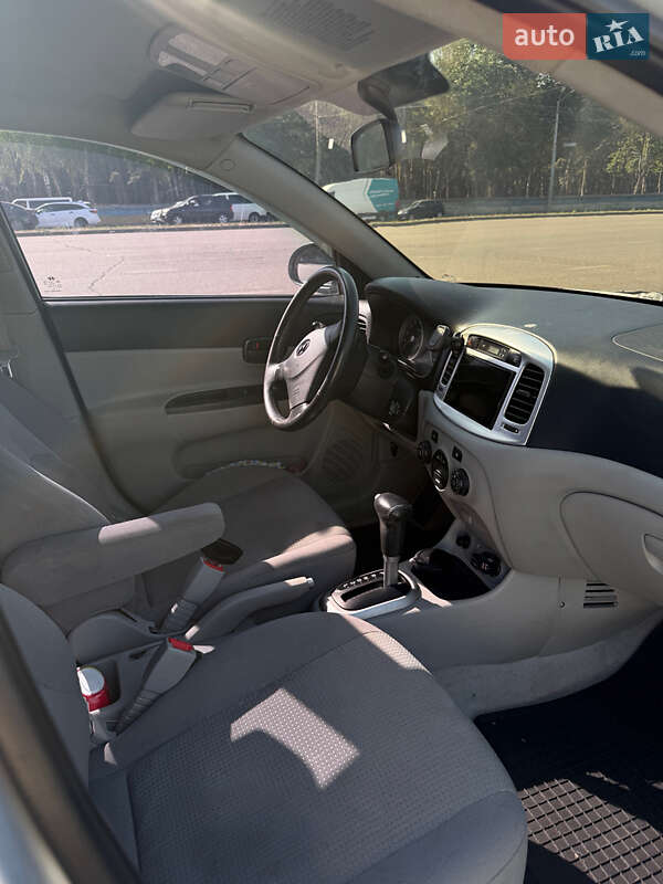 Седан Hyundai Accent 2008 в Днепре