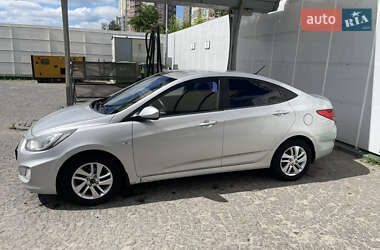 Седан Hyundai Accent 2011 в 