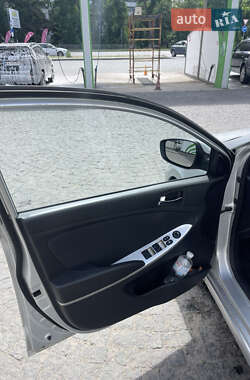 Седан Hyundai Accent 2011 в 
