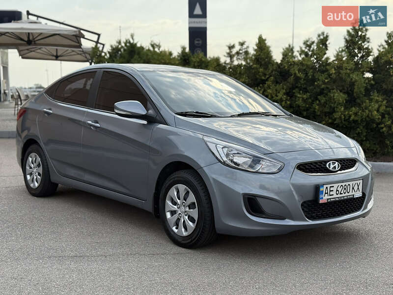 Седан Hyundai Accent 2019 в Днепре