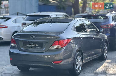 Седан Hyundai Accent 2011 в 