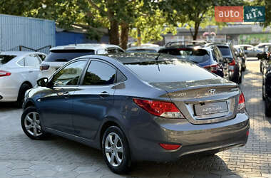 Седан Hyundai Accent 2011 в 