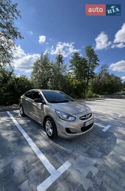 Седан Hyundai Accent 2012 в Ирпене