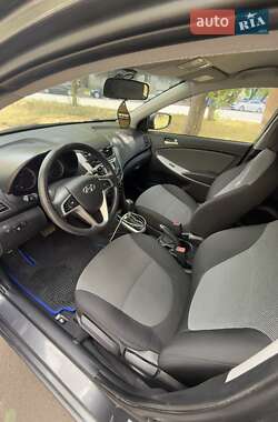 Седан Hyundai Accent 2013 в 