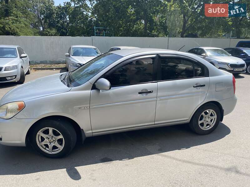 Седан Hyundai Accent 2008 в Днепре