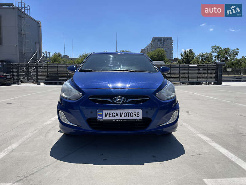 Седан Hyundai Accent 2012 в Киеве