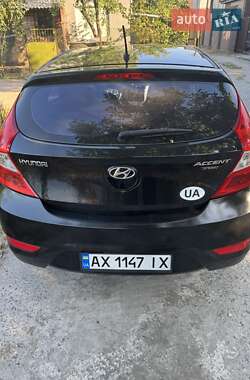 Хэтчбек Hyundai Accent 2013 в 