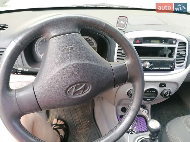 Седан Hyundai Accent 2008 в Харькове