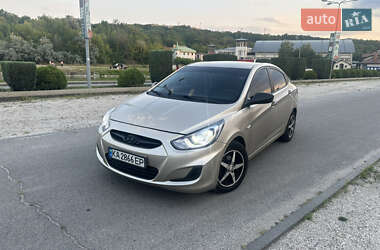 Седан Hyundai Accent 2011 в Днепре