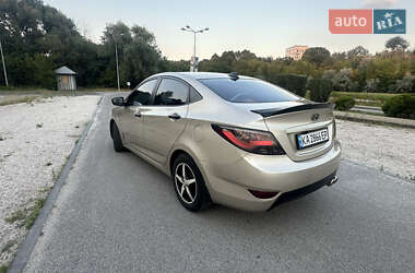 Седан Hyundai Accent 2011 в 