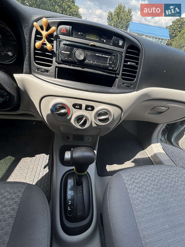 Седан Hyundai Accent 2010 в Запоріжжі