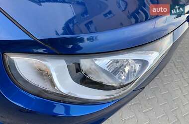 Хэтчбек Hyundai Accent 2015 в 