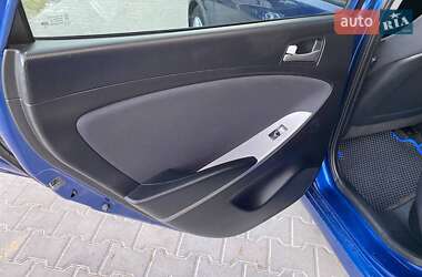 Хэтчбек Hyundai Accent 2015 в 