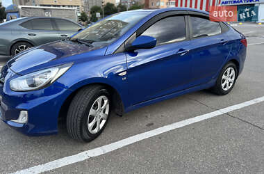 Седан Hyundai Accent 2013 в 