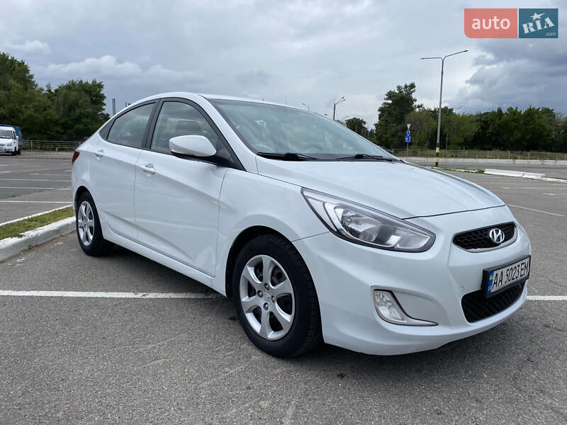 Седан Hyundai Accent 2018 в Києві