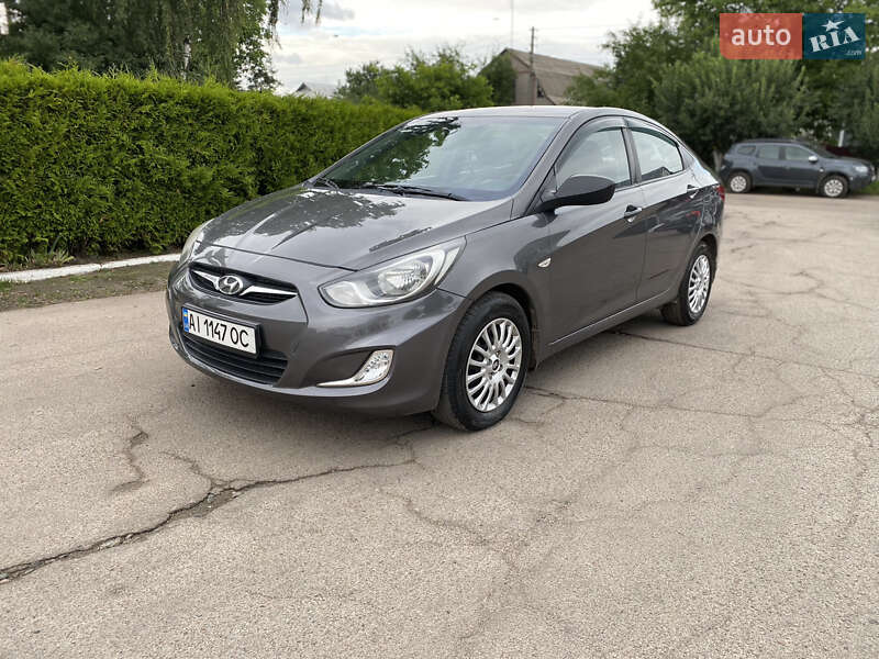 Hyundai Accent 2013