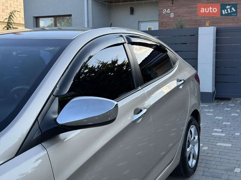 Седан Hyundai Accent 2013 в Одессе