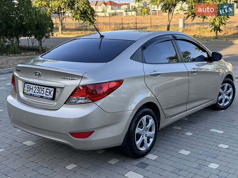 Седан Hyundai Accent 2013 в Одессе