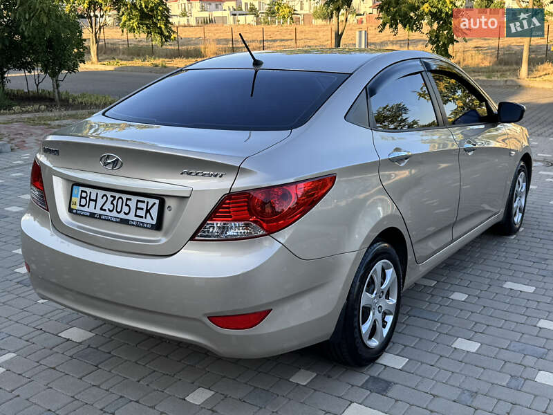 Седан Hyundai Accent 2013 в Одессе