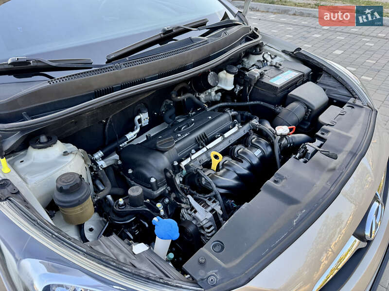 Седан Hyundai Accent 2013 в Одессе