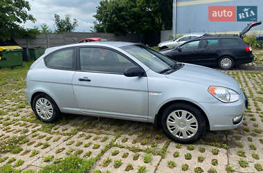 Хэтчбек Hyundai Accent 2008 в 