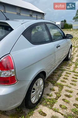 Хэтчбек Hyundai Accent 2008 в 