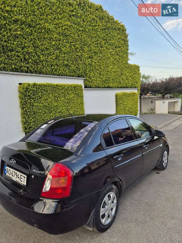 Седан Hyundai Accent 2008 в Ужгороде