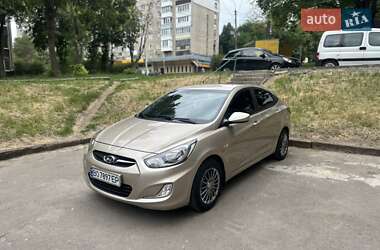 Hyundai Accent 2012 Hyundai Accent 2012