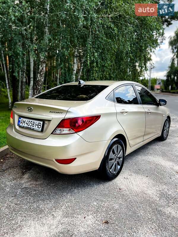 Седан Hyundai Accent 2012 в Киеве