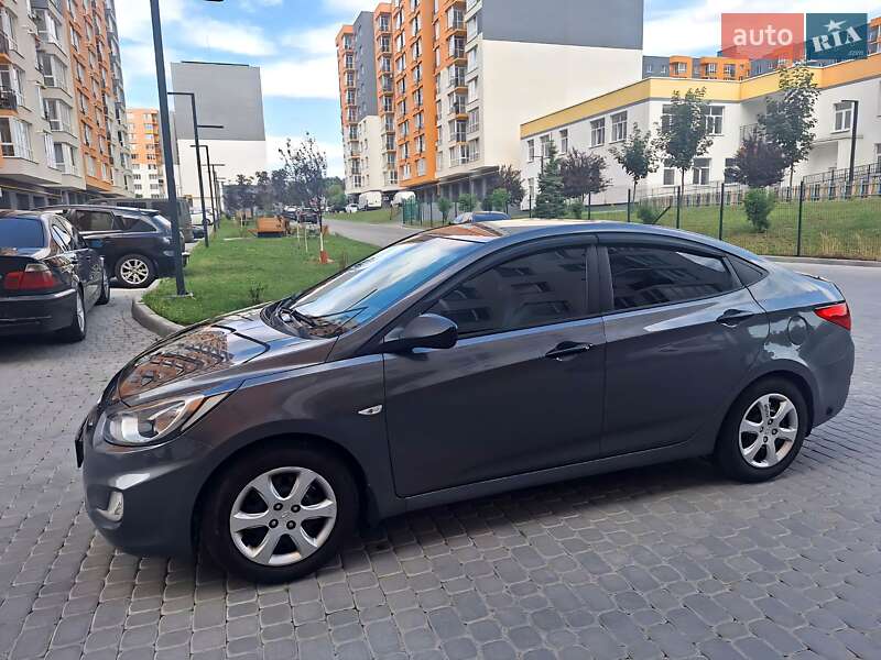 Седан Hyundai Accent 2013 в Виннице