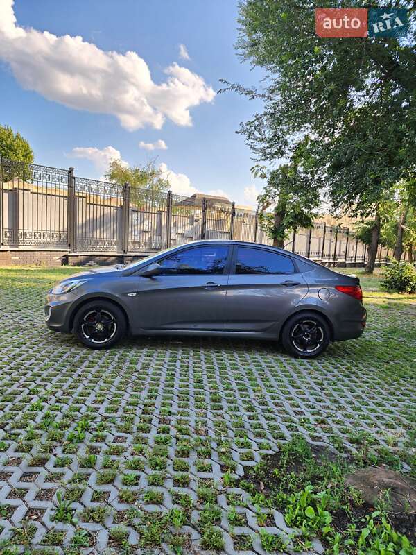 Седан Hyundai Accent 2011 в Харкові