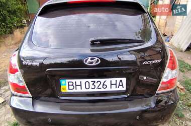 Хэтчбек Hyundai Accent 2008 в 