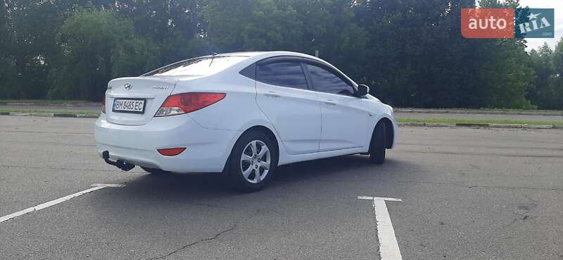 Седан Hyundai Accent 2013 в Конотопе