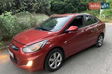 Hyundai Accent 2013