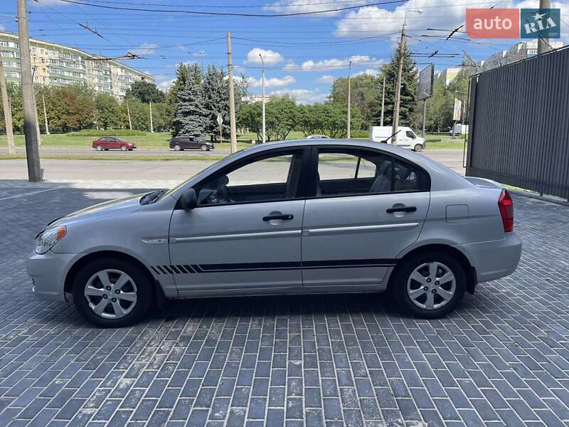 Седан Hyundai Accent 2008 в Полтаве