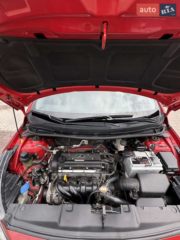 Седан Hyundai Accent 2012 в Славуті