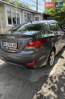 Седан Hyundai Accent 2013 в 