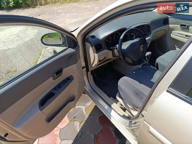 Седан Hyundai Accent 2008 в Черновцах